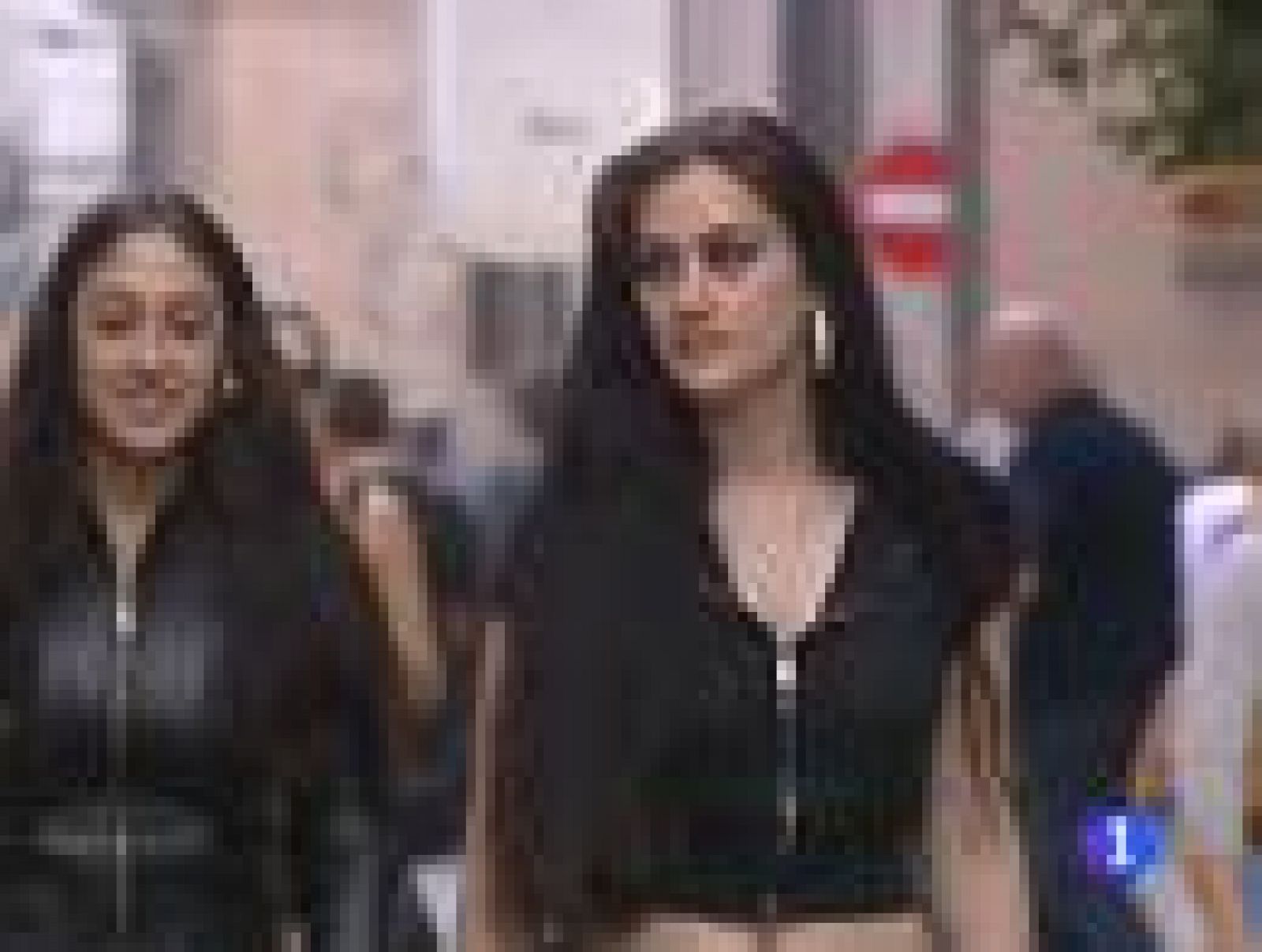 Charlamos con Kitty, Daysi and Lewis sobre R & B y algo de country