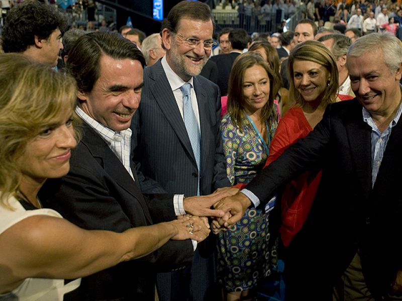 Arenas: "La sociedad no quiere un cambio para que ganemos al PSOE, sino a la crisis"