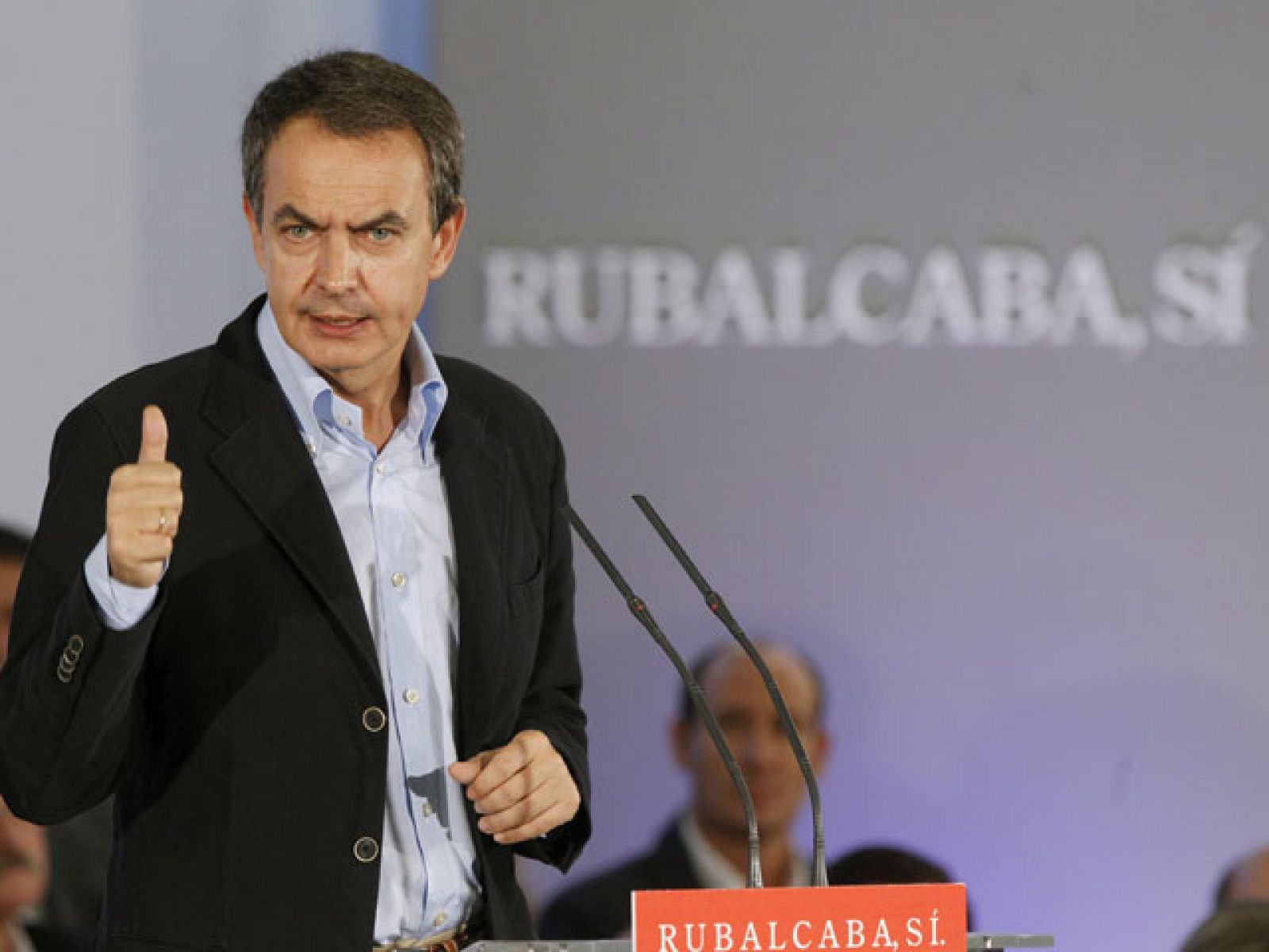 Zapatero agradece su esfuerzo a los parlamentarios por las leyes aprobadas estos años | Ver