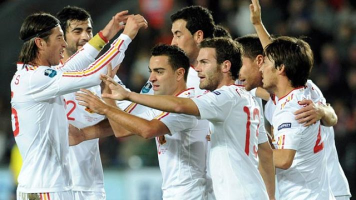 Telediario 1 - España vence a la República Checa