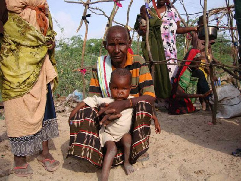 Los refugiados somalíes, abandonados a su suerte en la frontera de Kenia 