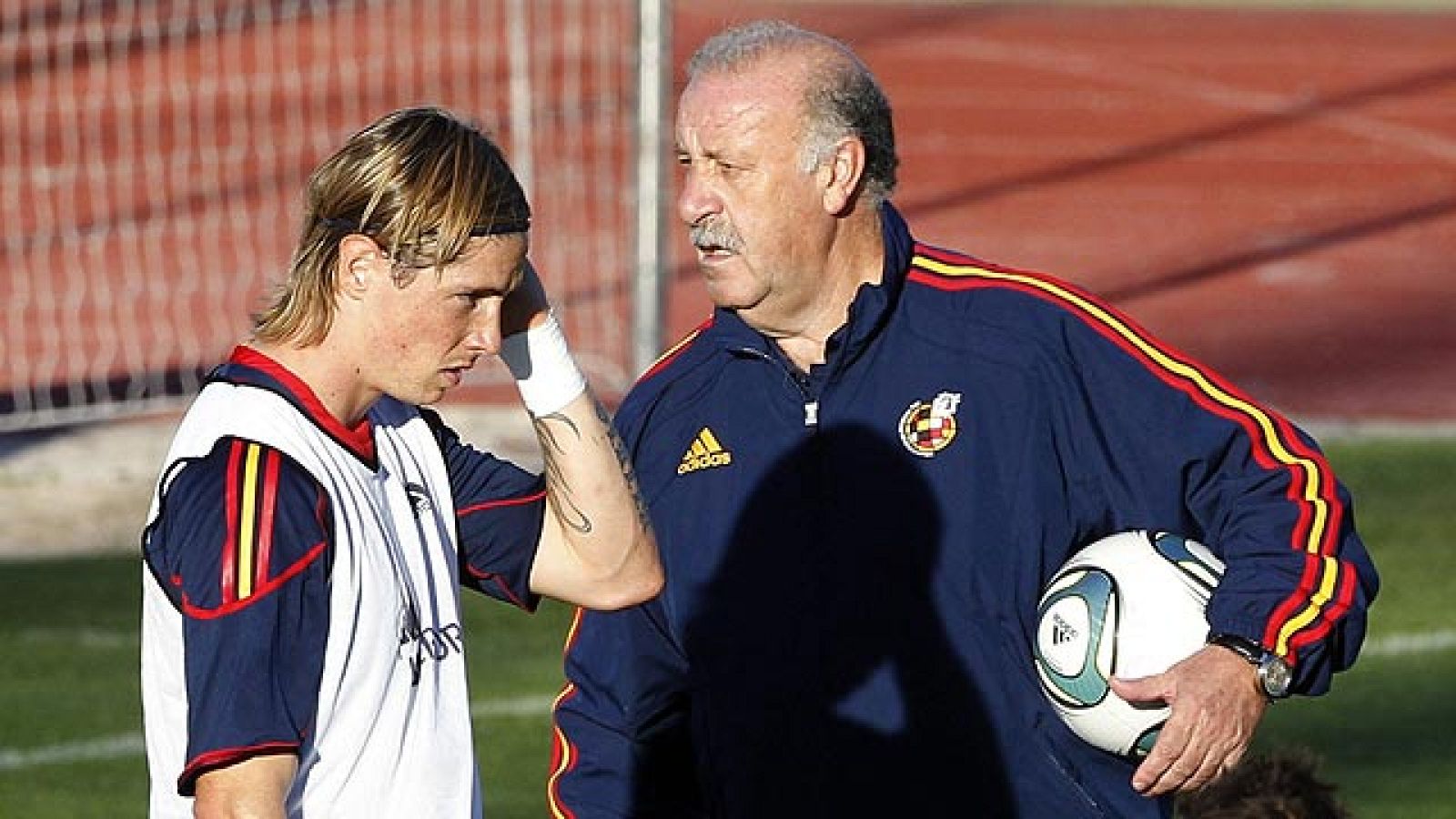 Furor en Alicante para recibir a la 'Roja'