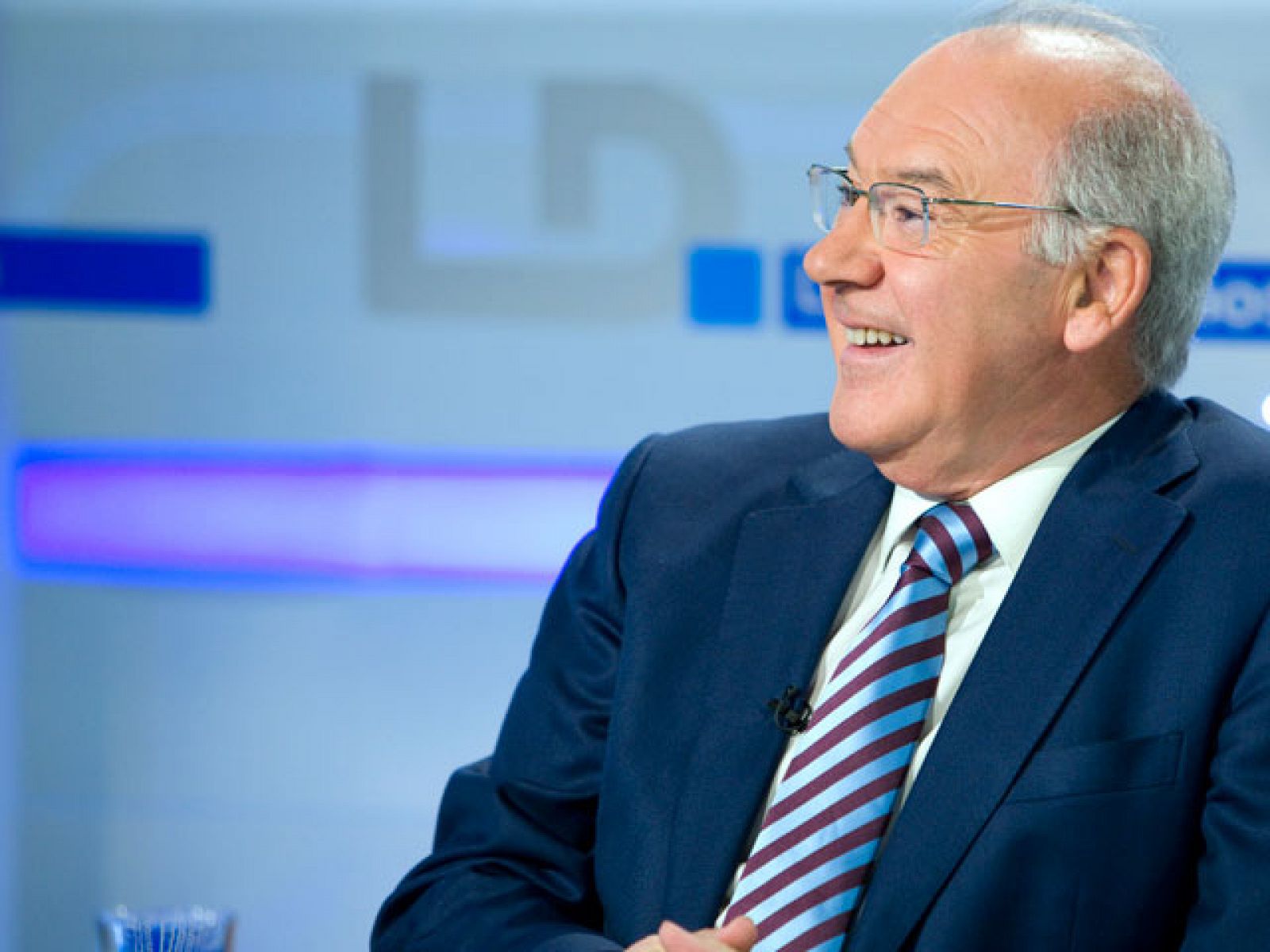 Ardanza cree que ni ETA sabe cuando se disolverá pero que podría hacerlo antes del 20N - Informativo 24h | Ver