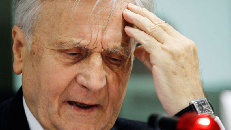 Trichet reclama recapitalizar la banca europea con urgencia