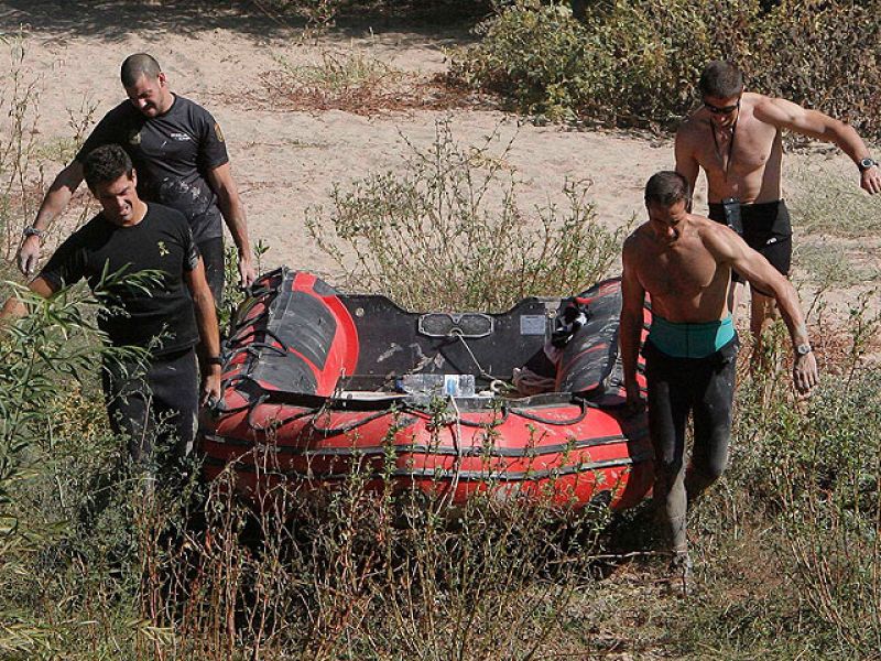 Rastrean el Guadalquivir en busca del paradero de los dos hermanos desparecidos el sábado 