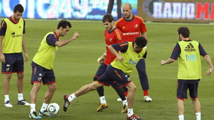 Telediario 1 - Piqué y Javi Martínez, centrales