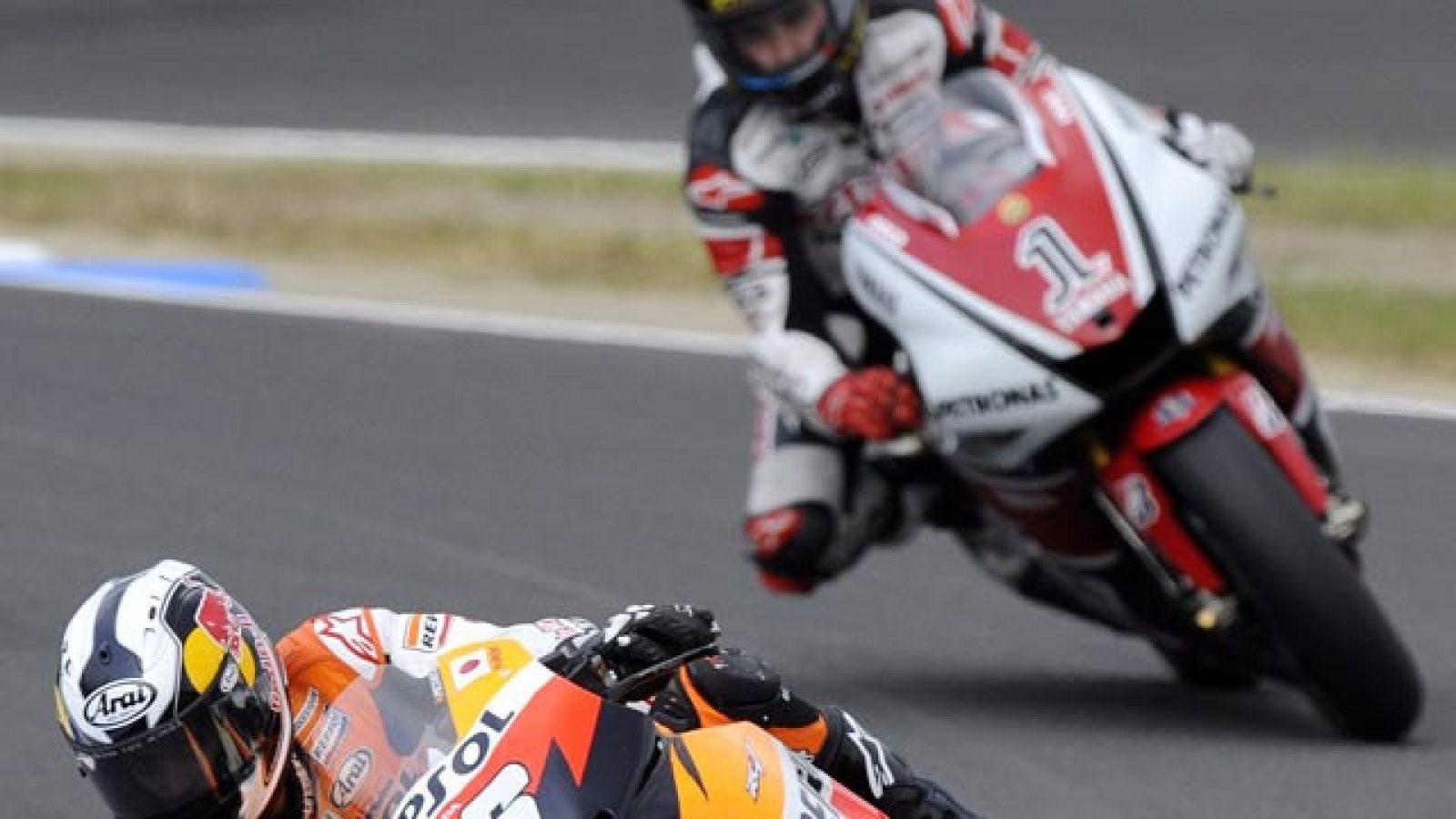 Pedrosa y Lorenzo, lucha hasta el final