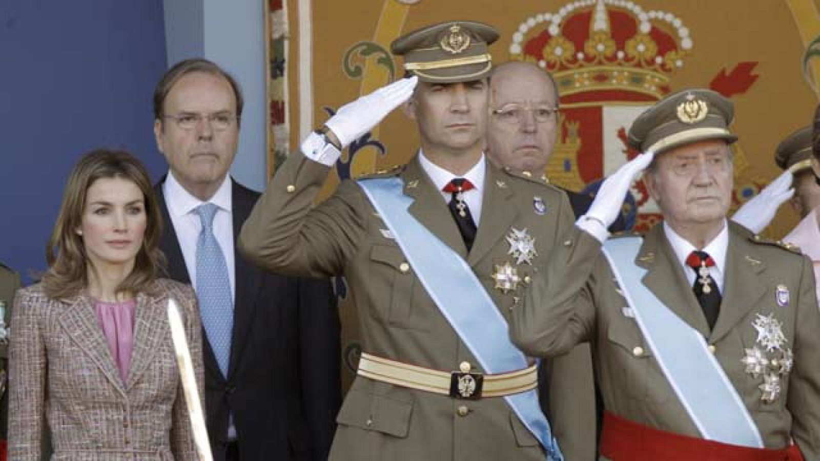 Más Gente - La Familia Real preside el día de la Fiesta Nacional