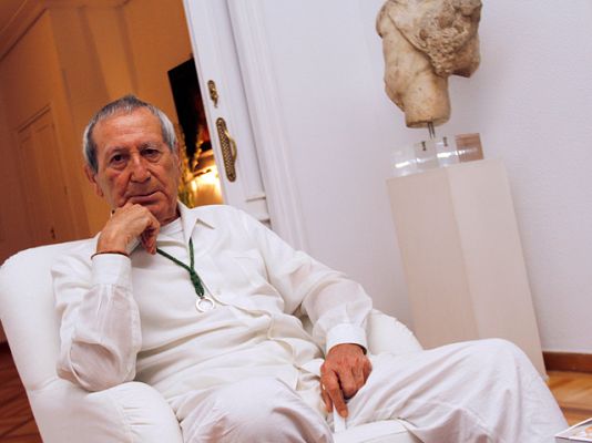 Telediario 1 - El modisto Elio Berhanyer gana el Premio Nacional de Diseño de Moda