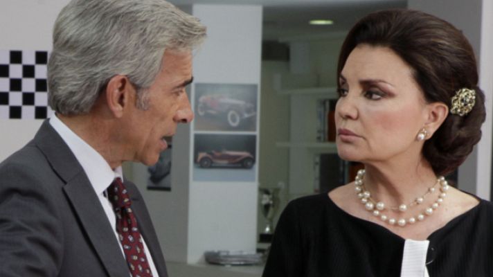 Cuéntame cómo pasó - Con la alta sociedad