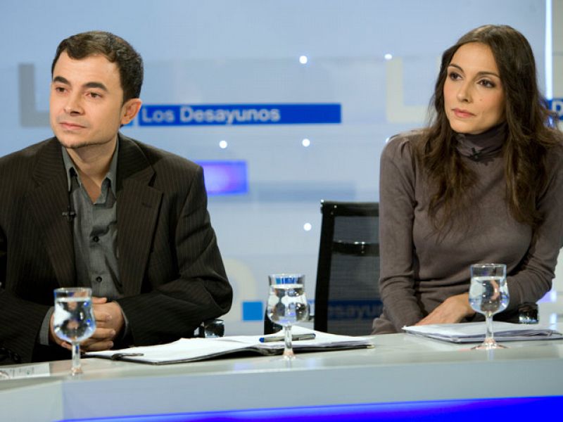 Los desayunos de TVE - Entrevista a dos actvistas del 15M