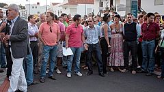 Vecinos de El Hierro protestan para pedir la apertura del túnel de Los Roquillos