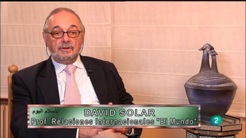 La profesora Soha Aboud y el Profesor David Solar, hablan sobre la última entrega de la revista Ciudades con Historia donde El Cairo es la protagonista.