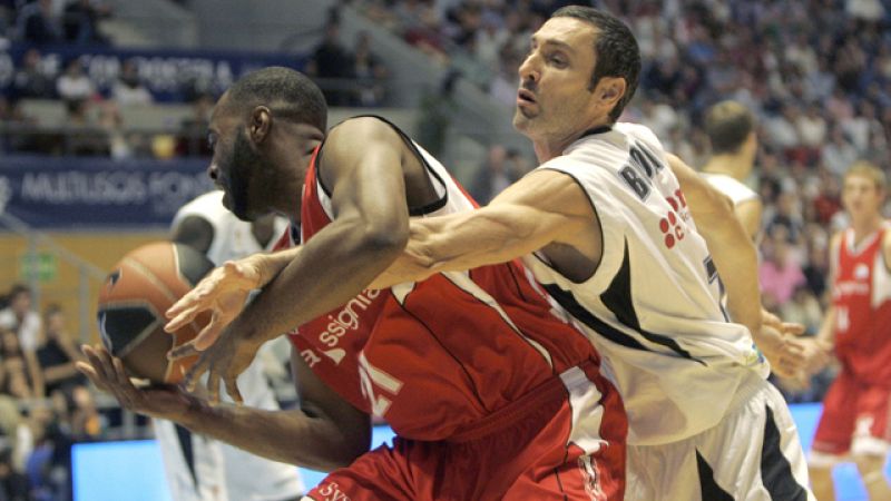 El Blusens Monbus sumó su segundo triunfo de la temporada, doblegando de manera contundente al Assignia Manresa (61-49). El buen hacer de Bulfoni y Junyent resultaron determinantes.