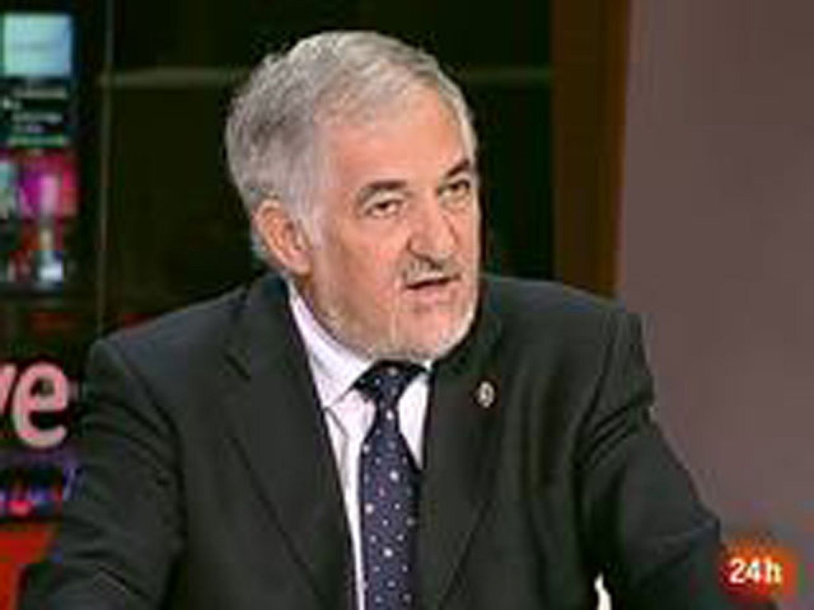 Conde Pumpido: "La justicia sigue funcionando con independencia de las conferencias"