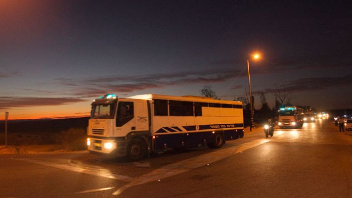 Telediario 1 - Telediario Matinal en 4' - 18/10/11