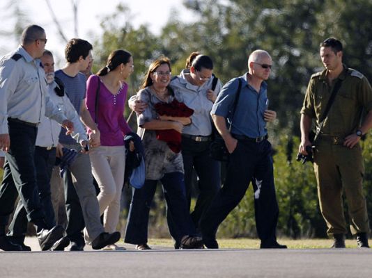 Telediario 1 - El soldado israelí Shalit ya se encuentra en Egipto