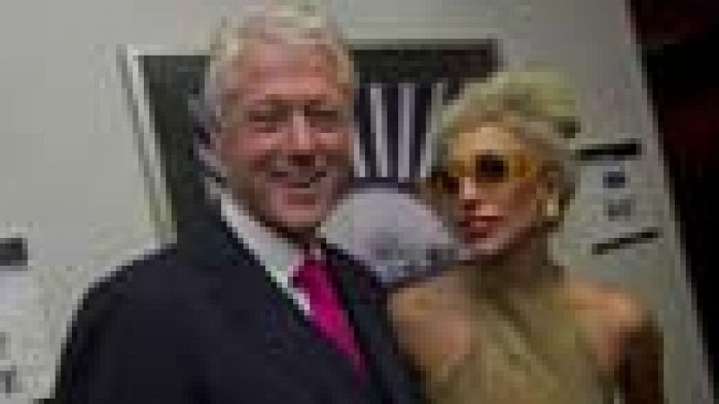 Más Gente - Lady Gaga canta a Bill Clinton como Marilyn Monroe