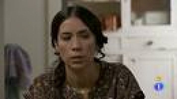 Amar en tiempos revueltos - Manolita sigue drogándose