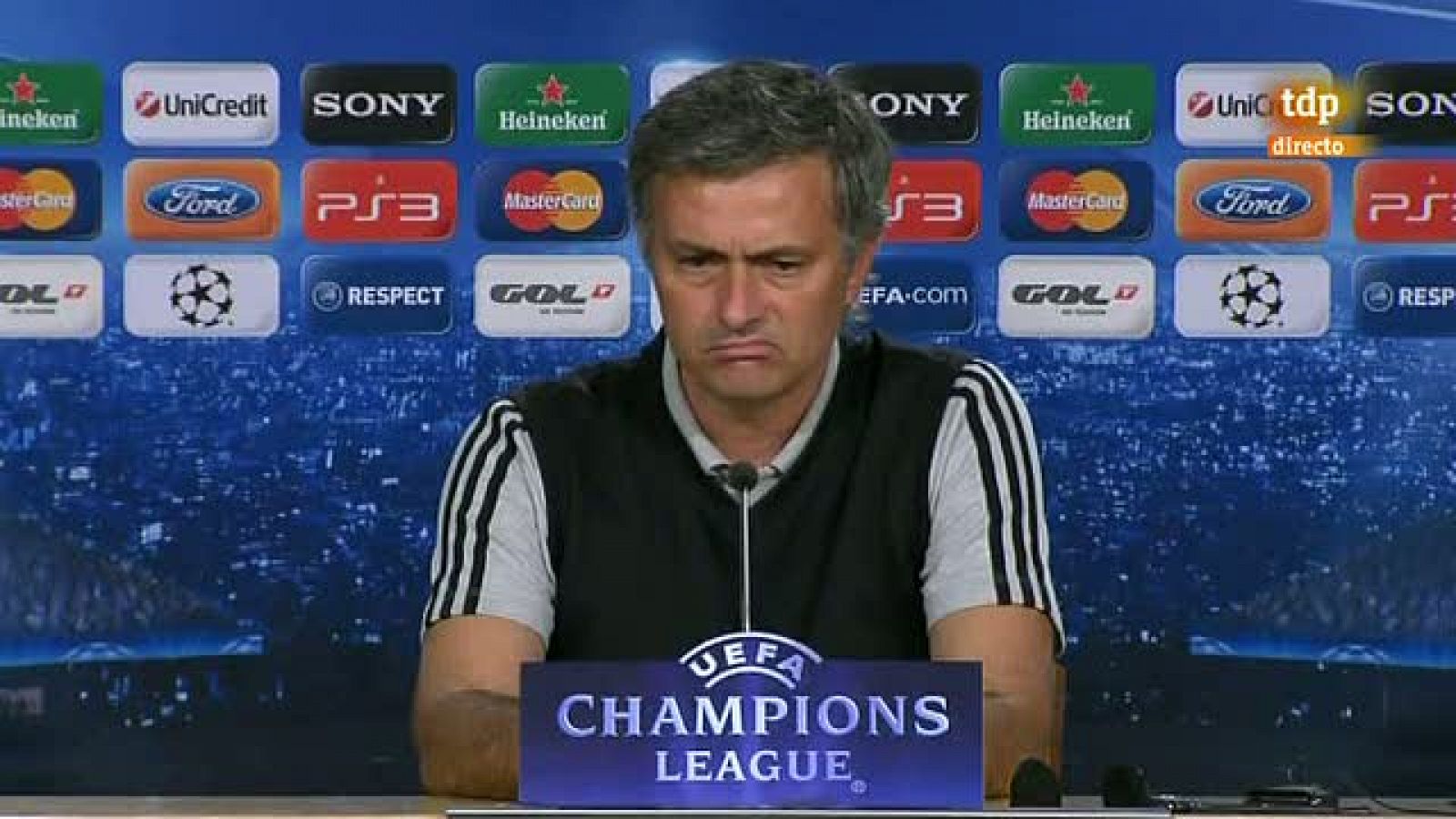 Mourinho se queja del gol anulado | RTVE Play