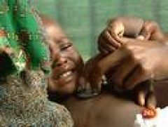 Anuncian una vacuna contra la malaria que podría proteger a la mitad de niños expuestos
