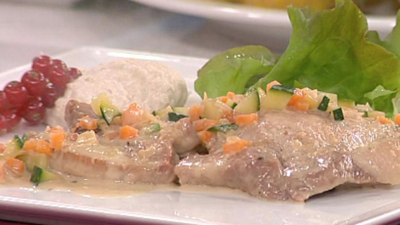 Saber cocinar - Chuletas de cerdo con castañas - 19/10/11 - RTVE Cocina | Ver