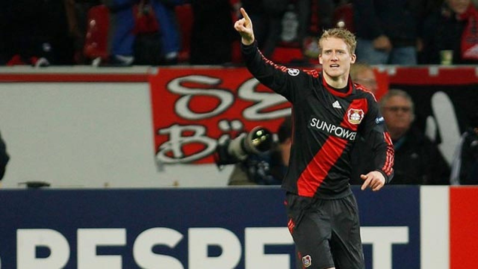 Schürrle iguala para el Bayer (1-1) | Ver