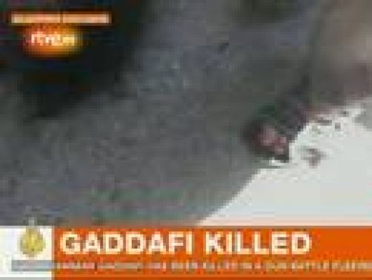 Primeras imágenes de Gadafi muerto