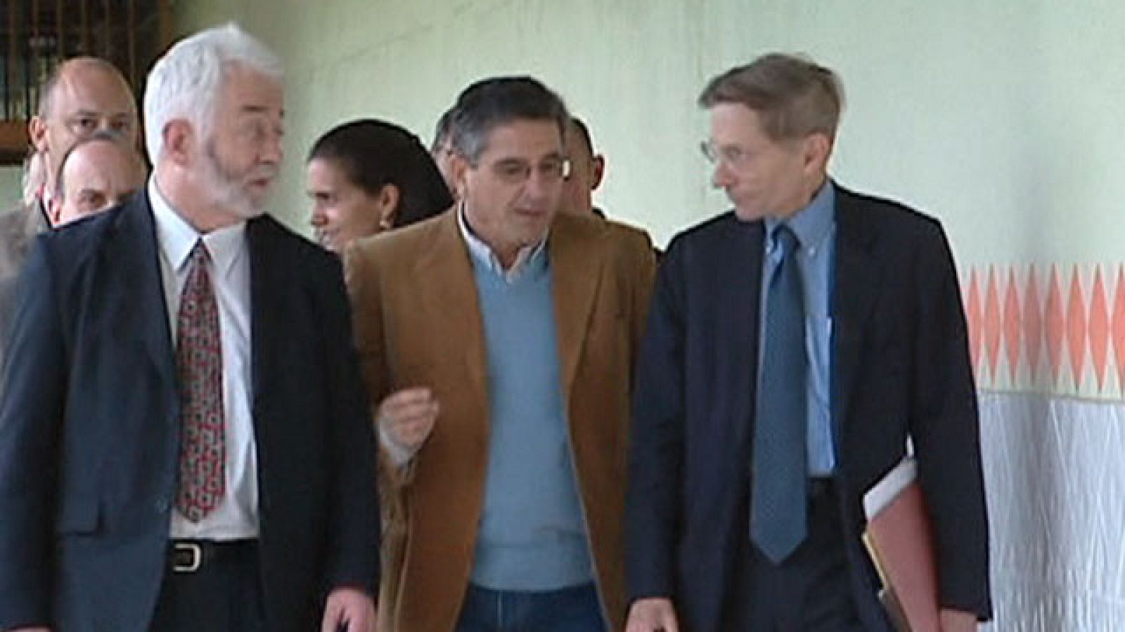 Bill Drayton con emprendedores en la prisión de Villabona