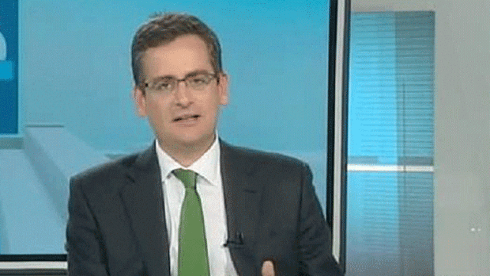 El presidente del PP del País Vasco, Antonio Basagoiti, ha considerado que ha sido "el tesón del conjunto de la sociedad, que es quien gana al terrorismo", lo que ha conseguido que ETA anuncie el cese definitivo de su actividad armada. Lo considera una buena noticia aunque advierte de que "hay que seguir trabajando para que no se reescriba la historia".