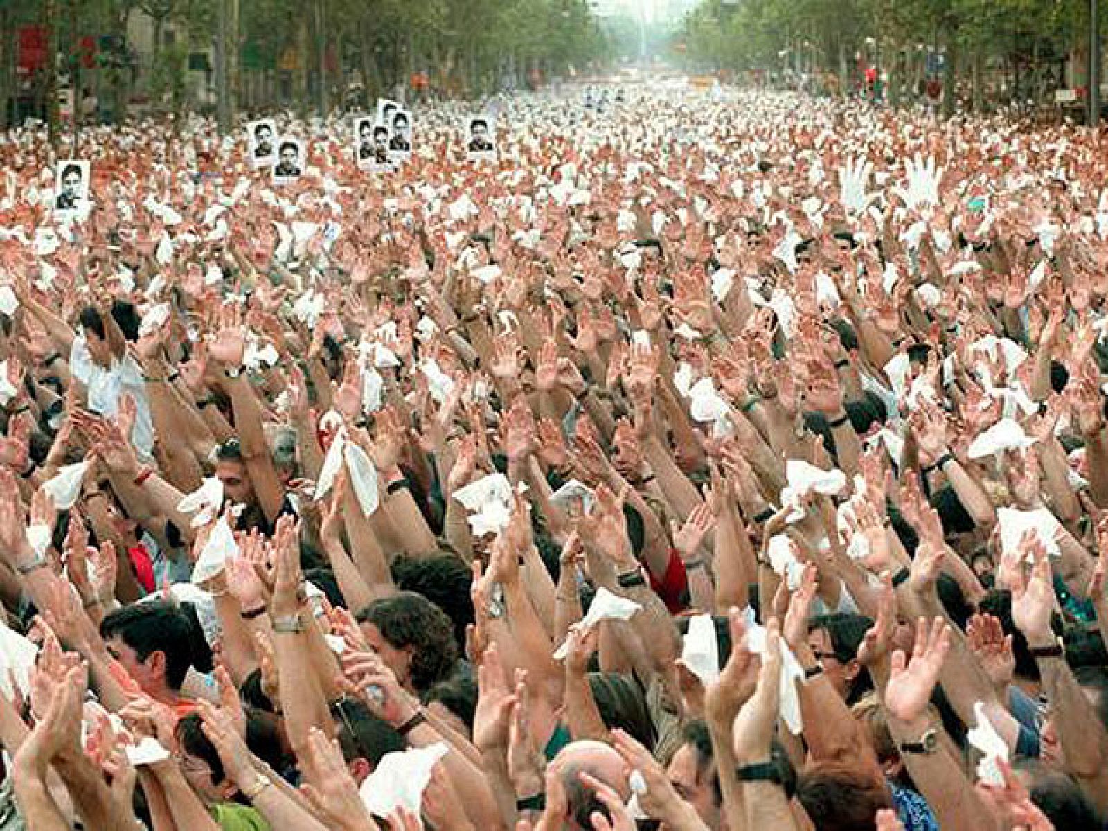 El coche bomba, el secuestro y el tiro en la nuca: el sello de ETA en sus 50 años de historia