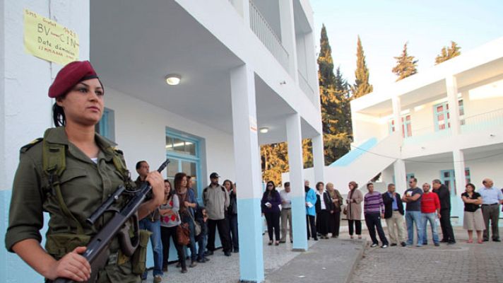 Telediario 1 - Históricas elecciones en Túnez