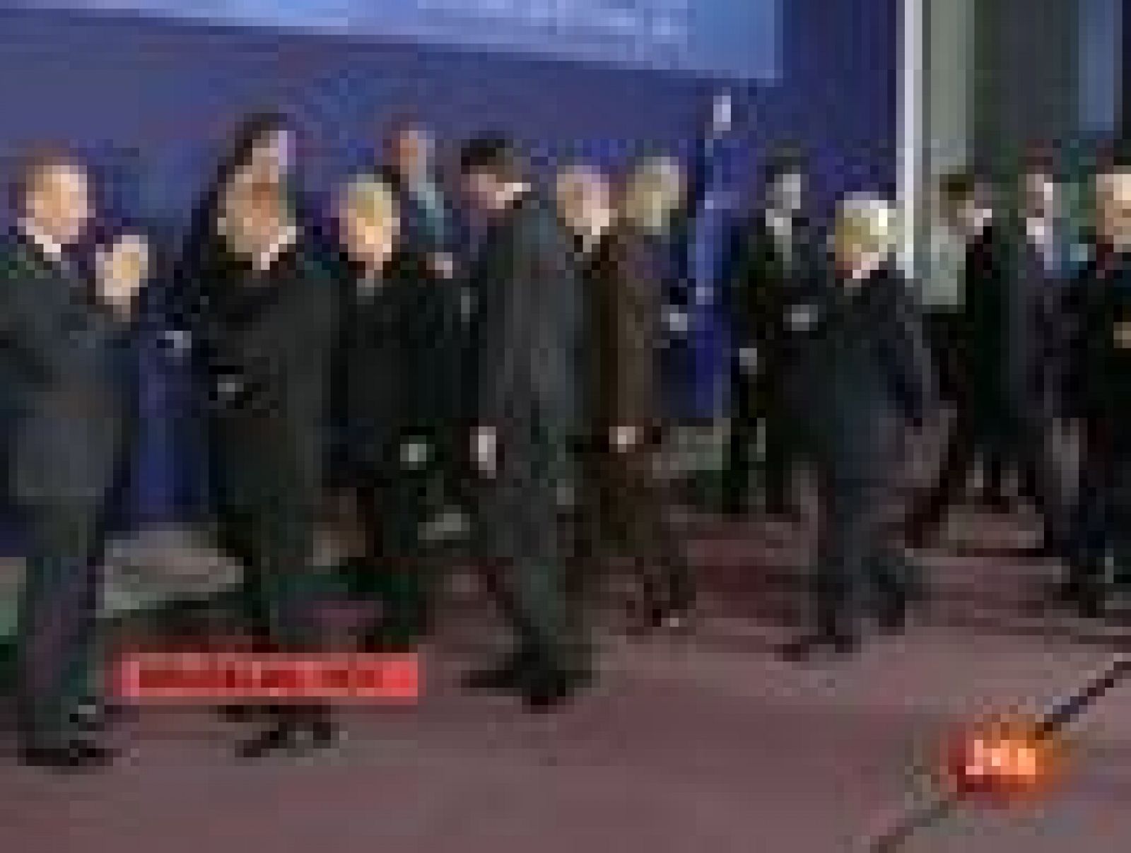 Noticias 24h: El eurogrupo da un toque de atención a Italia | RTVE Play