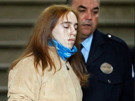 Informativo 24h - 'El Cuco' llega a la Audiencia de Sevilla irreconocible con pelo largo