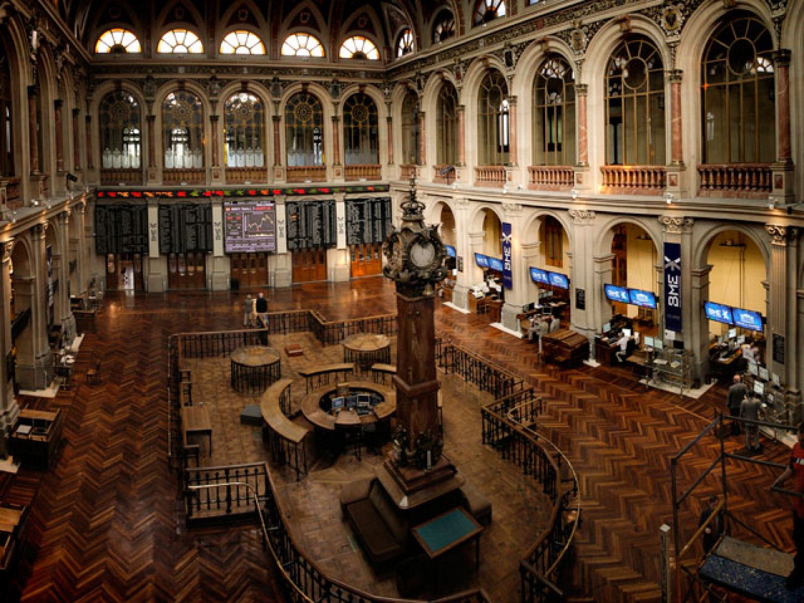 Las Bolsas europeas ven con pesimismo la cancelación de la reunión de ministros de Finanzas