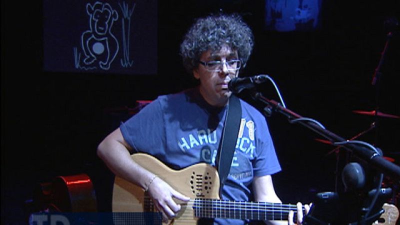 Pedro Guerra publica su disco número 13: ¿El mono espabilado¿