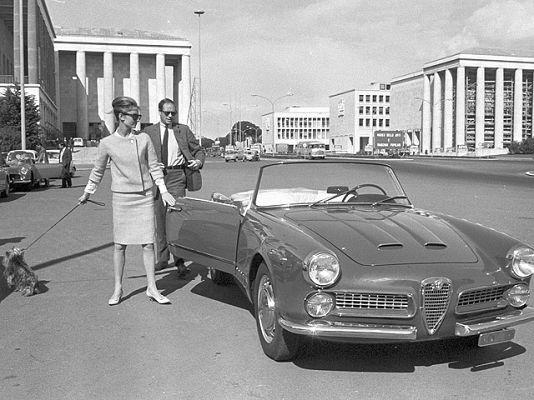 Audrey Hepburn vuelve a recorrer las calles de Roma en una exposición