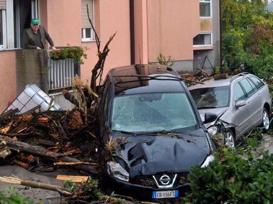 Informativo 24h - Cinco muertos en el norte de Italia por el temporal de viento y lluvias