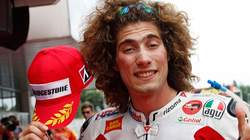 Como un bonachón, siempre sonriendo y apasionado por la moto; así es como se le recordará en el paddock a Marco Simoncelli. 