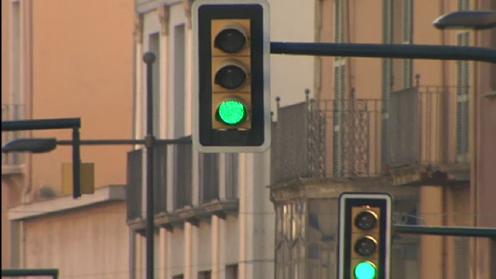 A partir del próximo domingo los semáforos de Olot estarán apagados por la noche
