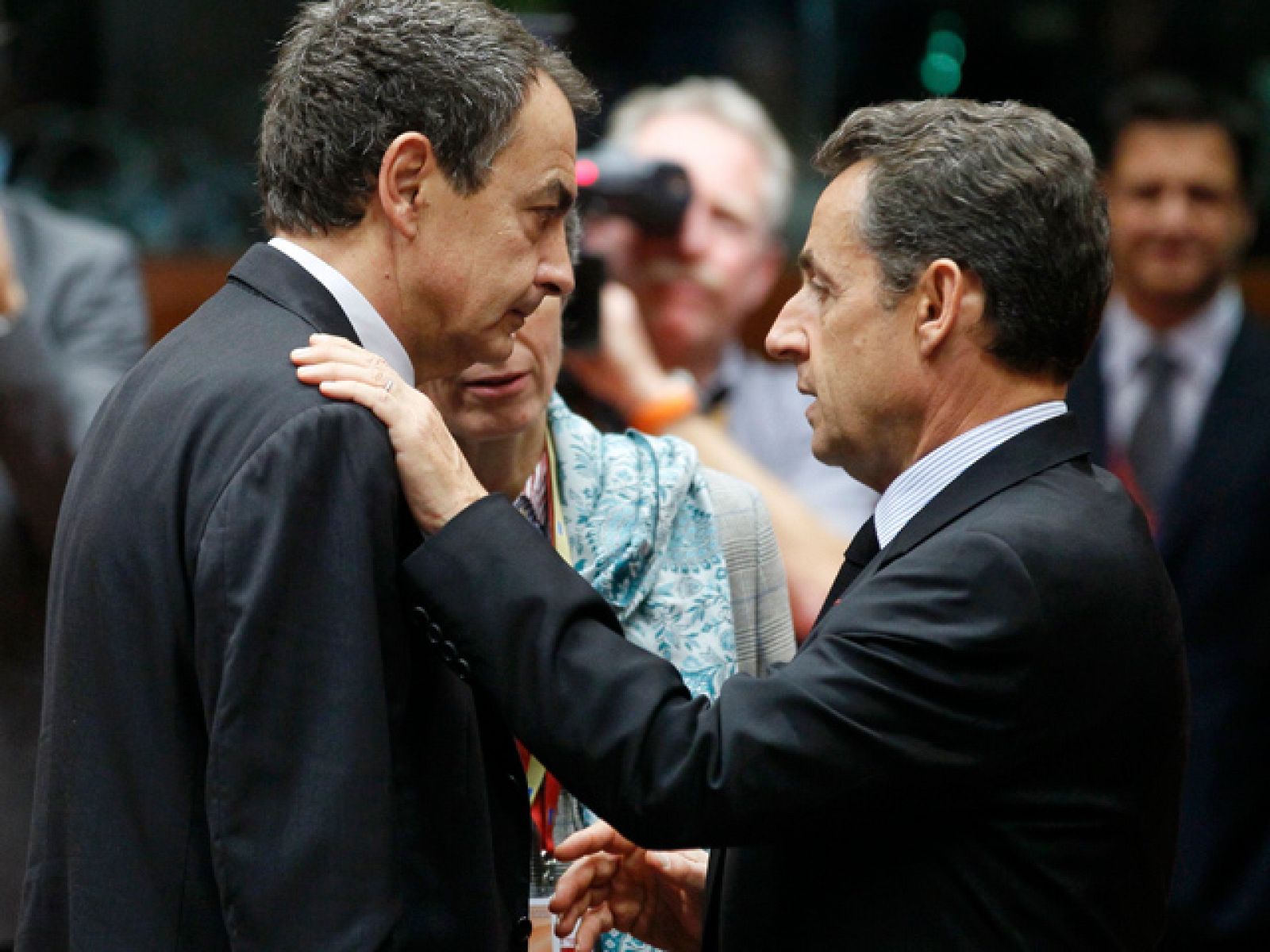 Los líderes de la UE afrontan una cumbre con dificultades para salvar el euro