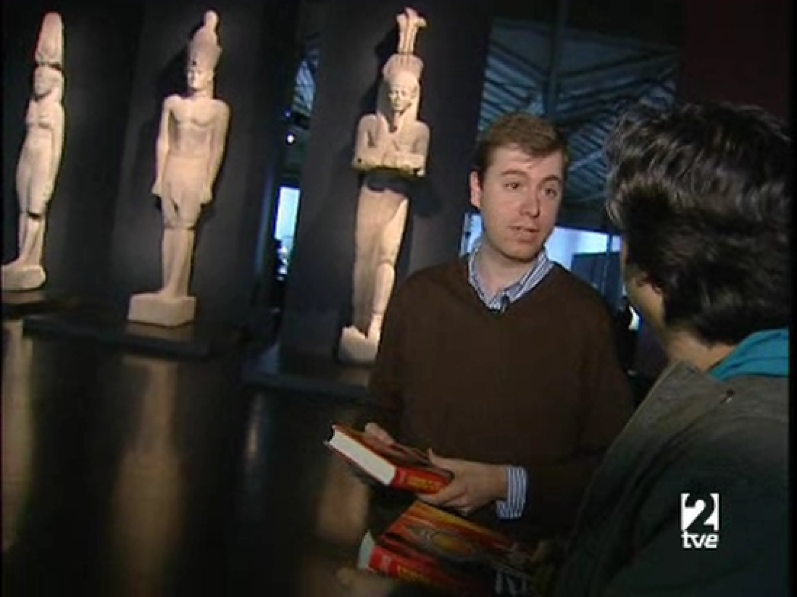 Miradas 2 entrevista al escritor Joaquín Londáiz