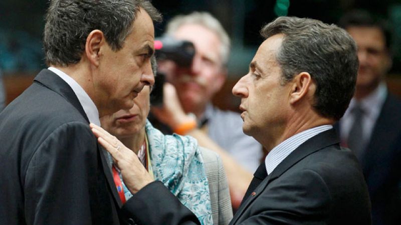 Zapatero: "El sector financiero aceptará una quita del 50% de los bonos griegos"