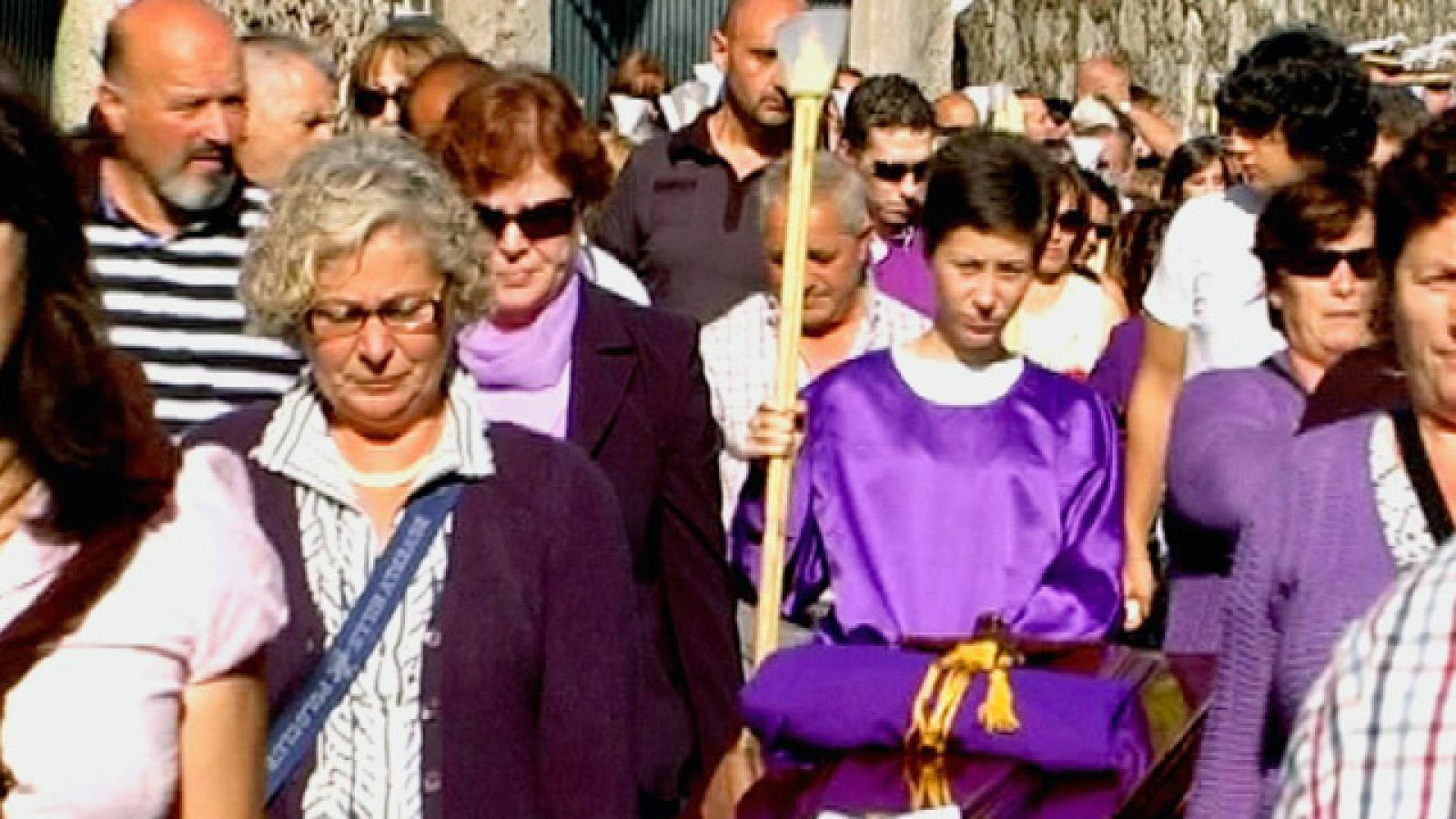 Comando Actualidad - Un negocio de por vida - Procesión de las mortajas