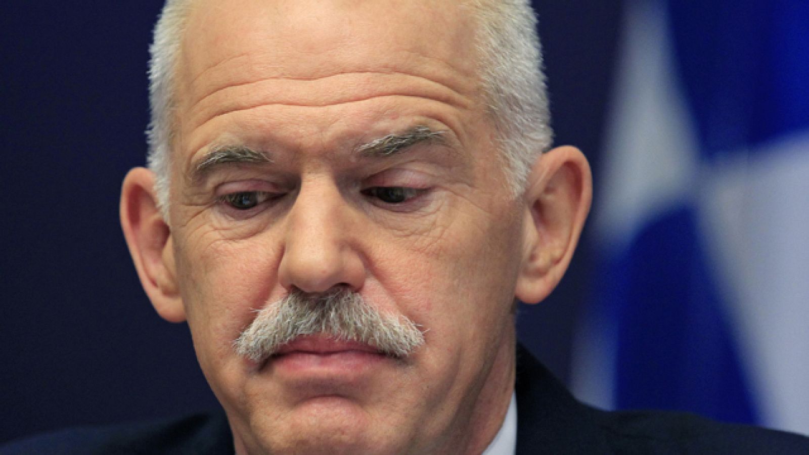 Acuerdo anticrisis en la cumbre de la Unión Europea para rebajar 50% la deuda griega