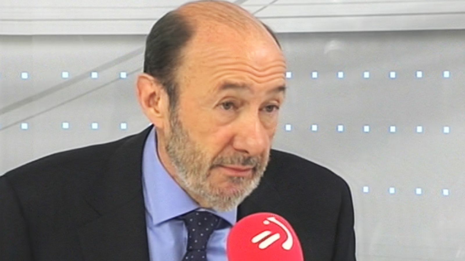 Rubalcaba cree que la decisión de ETA es definitiva
