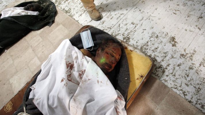 Telediario 1 - Sigue la polémica por la muerte de Muamar el Gadafi