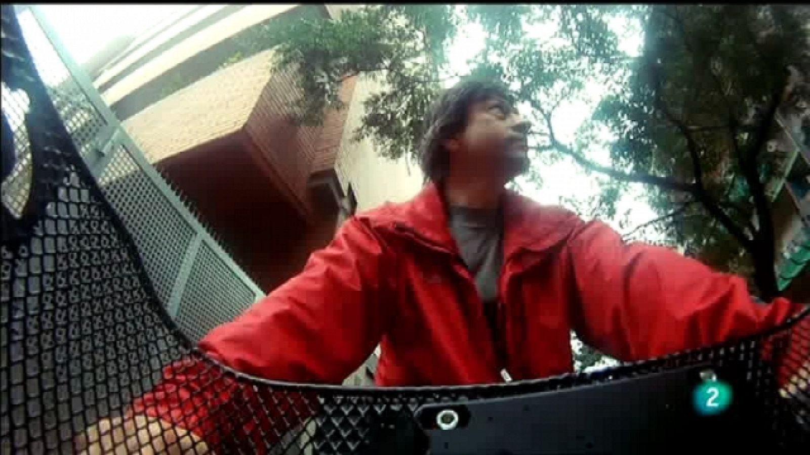 La felicidad (en cuatro minutos) - Gozar sobre ruedas - Ver ahora