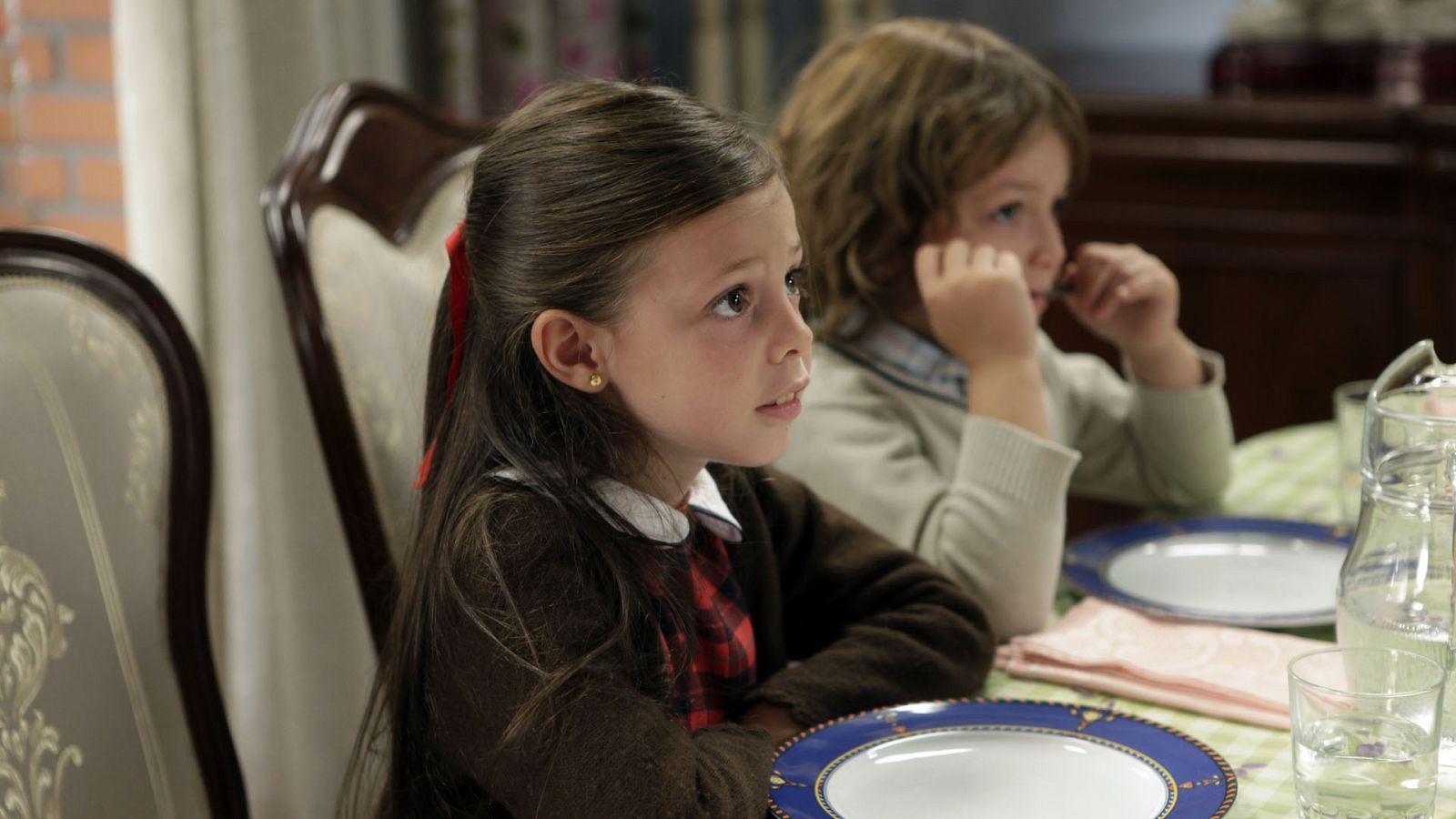 Cuéntame cómo pasó - T13 - Episodio 7: Ni exclusivo ni excluyente - Ver ahora