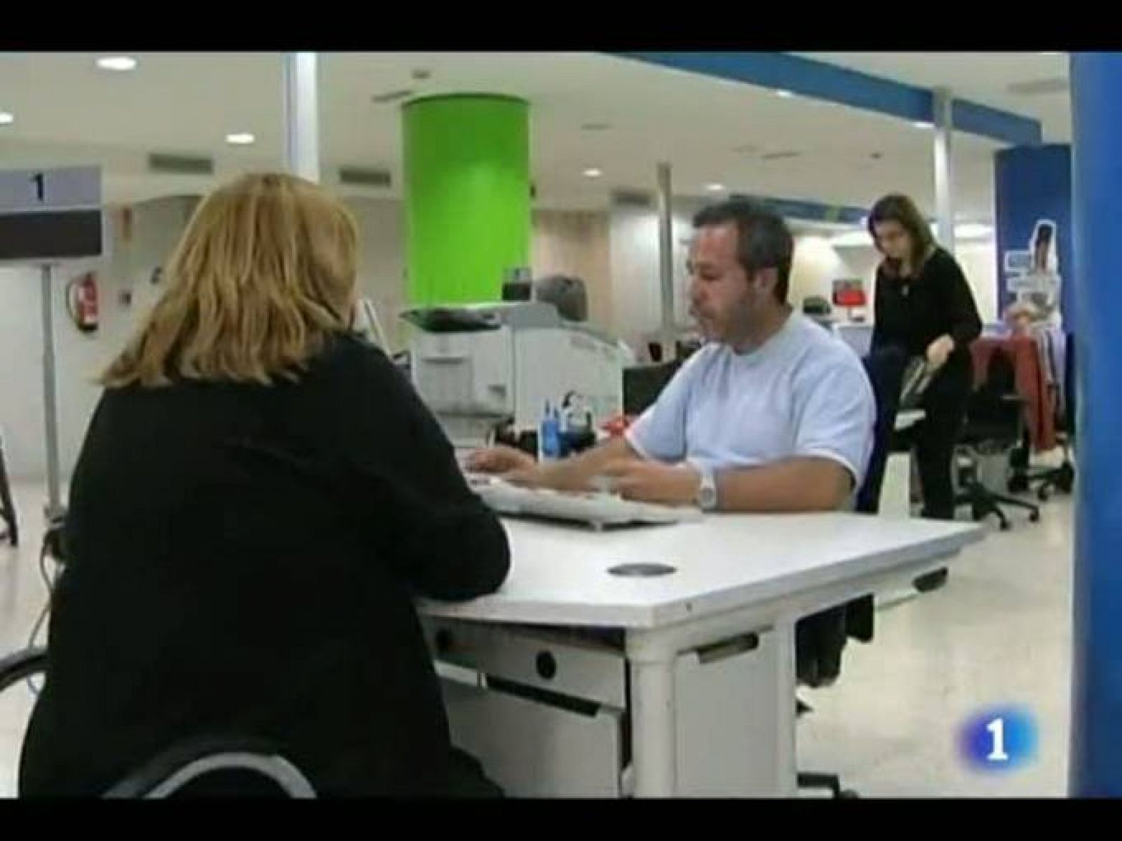 L'Informatiu: L'informatiu en 2' - 28/10/11 | RTVE Play